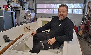 Pascal Ernst ist gelernter Bootsbauer und Geschäftsführer der "Neptun Yachten GmbH" in Rheda-Wiedenbrück im Kreis Gütersloh. - Marion Pokorra