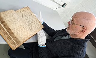 Das Archiv bewahrt viele Schätze auf, wie das Lieblingsbuch von Norbert Bräkling: das Annotationsbuch der Stadt von 1656 bis 1661. - Madita Schellenberg