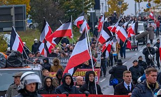 Auch 2019 kam es in Bielefeld zu einer großen Neonazi-Demo - der nun rechtskräftig Verurteilte war wieder dabei. - Andreas Zobe