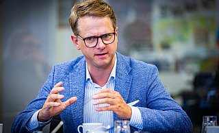 Engagiert wie immer, auch beim Redaktionsbesuch: CDU-Generalsekretär Carsten Linnemann aus Paderborn. - Mike-Dennis Mller