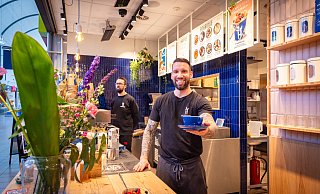 "Haferkater"-Franchisenehmer Dustin Malankowskie ist ein großer Porridge- und Kaffee-Fan. - Mike-Dennis Müller "Haferkater"-Franchisenehmer Dustin Malankowskie ist ein großer Porridge- und Kaffee-Fan. - Mike-Dennis Müller