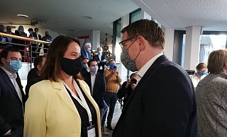 Anna Bölling (li, CDU) ist neue Landrätin des Kreises Minden Lübbecke. - Jan-Henrik Gerdener