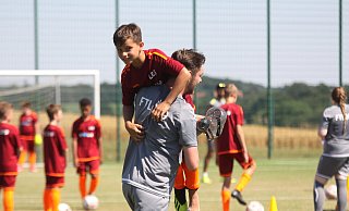 Zum zehnten Mal organisiert die Gemeinde der Christen in Rödinghausen ein Fußball-Trainingslager für Kinder. - Björn Kenter