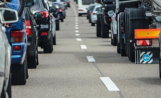 Eine Hochzeitsgesellschaft wählte am Sonntag die Stadtautobahn für einen illegalen Video-Dreh.  - Pixabay / RettungsgasseJetztde