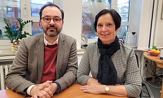 Carsten Briest und Britta Jünemann, Vertreter der Schulleitung des Städtischen Gymnasiums in Gütersloh. - Ludger Osterkamp