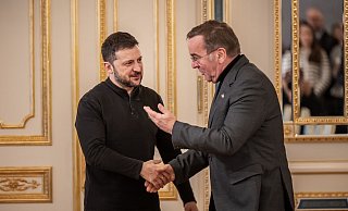 Der ukrainische Präsident Wolodymyr Selenskyj (l) dankte Deutschland einmal mehr für die geleistete Militärhilfe. - Michael Kappeler/dpa-Pool/dpa