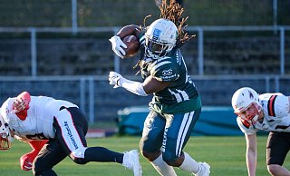 Khalil Patterson (Mitte) und seine Bulldogs hatten in der zweiten Hälfte alles im Griff. - Andreas Zobe