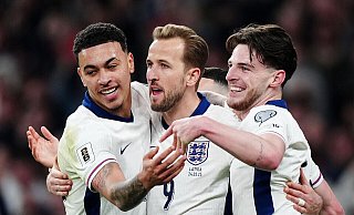 Harry Kane (Mitte) ist mit dem neuen England-Coach Thomas Tuchel sehr zufrieden - Mike Egerton/PA Wire/dpa