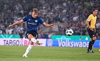 Julian Kania bleibt im DFB-Pokal gegen Werder Bremen ein eigener Treffer verwehrt. Dennoch hat er großen Anteil am Sieg von Arminia Bielefeld. - Teresa Kroeger