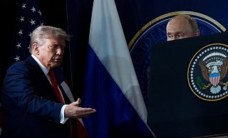 Persönlich begegneten sich Trump und Putin zuletzt in Alaska. (Archivbild) - Julia Demaree Nikhinson/AP/dpa