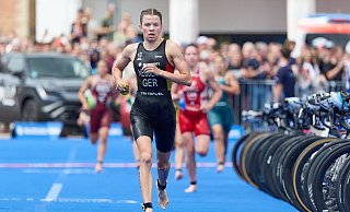 Bei ihrer ersten 70.3-Ironman-WM schafft es Tanja Neubert direkt aufs Podium. (Archivbild) - Georg Wendt/dpa
