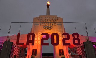 Nach dem Ende der Spiele in Paris richten sich die Blicke auf den nächsten Olympia-Gastgeber Los Angeles. - picture alliance / Richard Vogel/AP/dpa