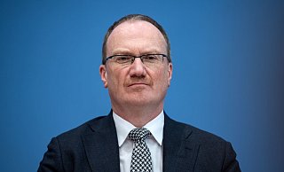 Die große Koalition streitet über das Ausscheiden des Ökonomen Lars Feld aus dem Kreis der «Wirtschaftsweisen». - Foto: Bernd von Jutrczenka/dpa