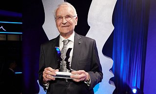 Wenn man als Bundeskanzler mit 14 Prozent aus einer bundesweiten Wahl hervorgehe, reiche das nicht aus, findet Edmund Stoiber. - Joerg Carstensen/dpa