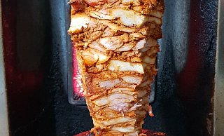 So appetitlich waren wohl die Dönerspieße eines Paderborner Produzenten nicht. - (Symbolbild) Unsplash