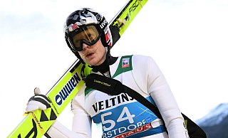 Stellt die Skier in den Keller: Der Norweger Robert Johansson beendet seine Karriere als Skispringer. (Archivbild) - Angelika Warmuth/dpa