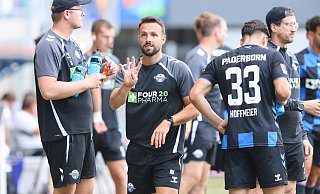 SCP-Trainer Ralf Kettemann sieht insbesondere das zentrale Mittelfeld als sehr eng umkämpft an. - Oliver Krato SCP-Trainer Ralf Kettemann sieht insbesondere das zentrale Mittelfeld als sehr eng umkämpft an. - Oliver Krato