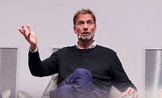 Ex-Coach Jürgen Klopp ist nun auch in Diensten der DFL. (Archivfoto) - Jan Woitas/dpa