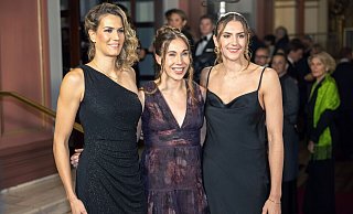 Sonja Greinacher, Svenja Brunckhorst, Marie Reichert (v. l.) hoffen auf die Auszeichnung als Mannschaft des Jahres. - Helmut Fricke/dpa