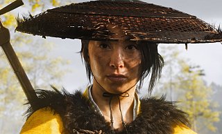 Atsu, die entschlossene Protagonistin von „Ghost of Yotei“, begibt sich auf ihre Rachemission im historischen Ezo. - Sony Interactive Entertainment