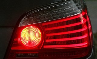 Der Unbekannte zwang die Löhnerin durch riskante Bremsmanöver ebenfalls zum Abbremsen (Symbolfoto). - Pixabay