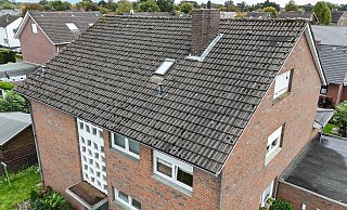 In diesem Haus an der Humboldt-Straße in Verl wurden die Leichenteile in der Tiefkühltruhe eines 40-jährigen Mannes von der Polizei gefunden. - Wolfgang Wotke