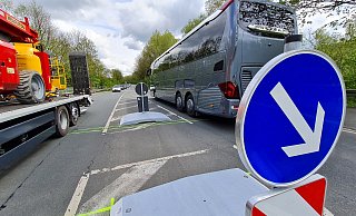 Vor gut einem Jahr wurde die Querungshilfe am Nessenberg montiert. Dennoch ist es jetzt zu einem tödlichen Unfall gekommen. - Marianne Schwarzer
