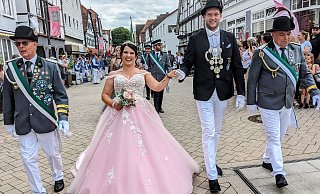 Brakel feiert ein strahlendes Schützenfest. - Burkhard Battran