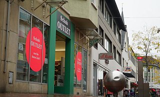 Noch ist das Potthoff-Outlet an der Berliner Straße 40 geöffnet. Erst seit Anfang Oktober wird es auch unter der Woche betrieben. - Christian Geisler