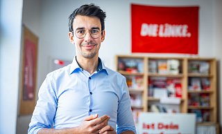 Der 37-jährige promovierte Jurist Onur Ocak ist Vorsitzender der Partei "Die Linke" in Bielefeld. - Sarah Jonek Der 37-jährige promovierte Jurist Onur Ocak ist Vorsitzender der Partei "Die Linke" in Bielefeld. - Sarah Jonek