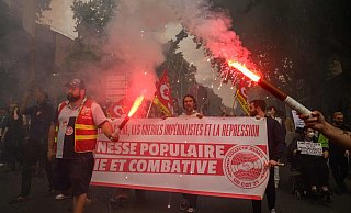 Menschen während einer Anti-Rechts-Kundgebung in Toulouse. - Ed Jones/AFP/dpa