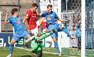 Kaiserslautern hatte beim Oberligisten aus Stahnsdorf leichtes Spiel. - Andreas Gora/dpa