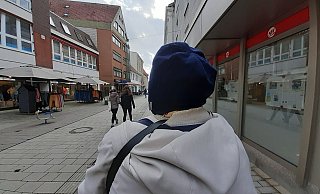 Rentnerin Agnes S. (Name geändert. Sie möchte anonym bleiben aber andere auf das Vorgehen der Täter aufmerksam machen. - Jobst Lüdeking