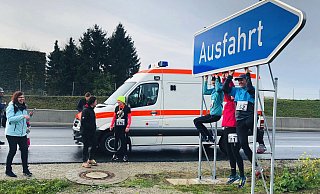 Fast alle Besucherinnen und Besucher nutzten den A 33-Bürgertag, um ein Erinnerungsfoto zu schießen. Beliebtester Treffpunkt: die Ausfahrt. - Nicole Donath