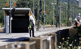Polizei und Rettungskräfte sind zum Brackweder Bahnhof geeilt. - Symbolbild: Sarah Jonek (Archiv)