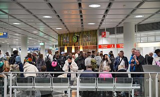 Tausende Menschen sitzen am Flughafen München fest. - Enrique Kaczor/onw-images/dpa