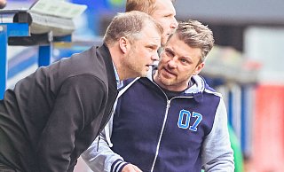 SCP-Sportchef Fabian Wohlgemuth (l.) wird mit Trainer Lukas Kwasniok (r.) in den nächsten Wochen und Monaten wohl das ein oder andere Gespräch über eine Vertragsverlängerung führen. - Besim Mazhiqi