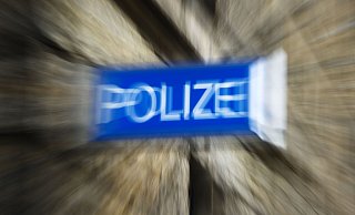 Insgesamt wurden laut Polizei während der gut dreistündigen Geschwindigkeitskontrolle auf der B64 neun Verkehrsordnungswidrigkeiten und ein Verwarngeld erhoben. - Arno Burgi/dpa