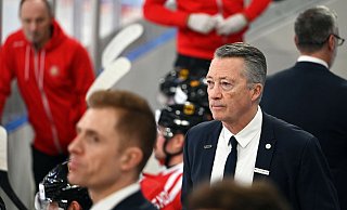 Banger Blick Richtung Olympia bei Bundestrainer Harold Kreis (r). - Markus Lenhardt/dpa