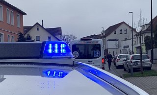 Für die Unfallaufnahme blieb die Elverdisser Straße gesperrt. - Stefan Boscher