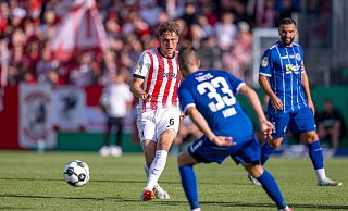 Lotte verteidigte gegen den Bundesligisten eng und kompakt. - David Inderlied/dpa