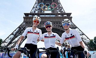 Erst bei Olympia, bald bei der WM im Einsatz: Das Trio Franziska Koch, Antonia Niedermaier und Liane Lippert (v.l.). - Jan Woitas/dpa