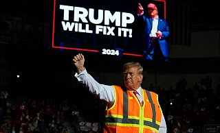 Trump fällt im Wahlkampf immer wieder mit Rassismus und Sexismus auf. - Julia Demaree Nikhinson/AP/dpa