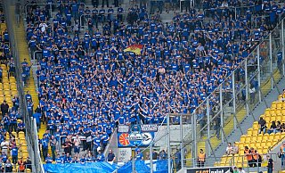 Die Hände zum Himmel: Jubeln wollen die Fans auch aus dem Kreis Höxter in der nun startenden Bundesligasaison mit dem SC Paderborn. - Andreas Zobe