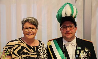 Karsten und Katrin Steffensmeier sind das neue Königspaar in Verne. - Schützen Verne