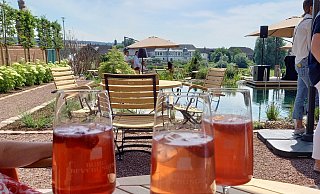 Meditarenes Flair bietet die Terrasse. - Torsten Wegener