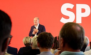 Bundeskanzler Olaf Scholz bescheinigt der deutschen Fußball-Nationalmannschaft eine tolle Leistung. - Bodo Schackow/dpa