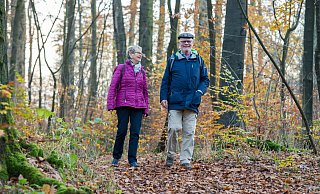 Die Vorsitzende des Heimatvereins Bad Driburg, Renate Mügge, und ihr Stellvertreter und Hauptvorsitzender des EGV, Udo Stroop. - Daniel Winkler