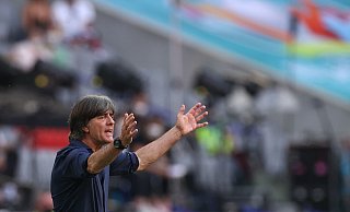 Joachim Löw bereitet die deutsche Nationalmannschaft auf das letzte Gruppenspiel gegen Ungarn vor. - Foto: Christian Charisius/dpa