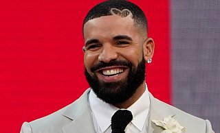 Kanadas Erfolgsrapper Drake wehrt sich erfolglos gegen Anspielungen in einem Lied von US-Musiker Kendrick Lamar. (Archivlbild) - Chris Pizzello/Invision/AP/dpa